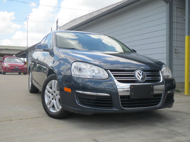 2010 Volkswagen Jetta CD With MP3