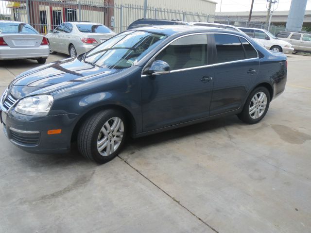 2010 Volkswagen Jetta CD With MP3