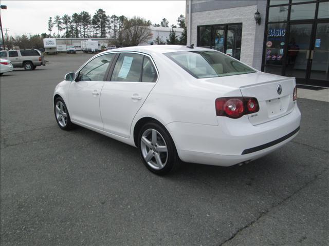2010 Volkswagen Jetta CD With MP3