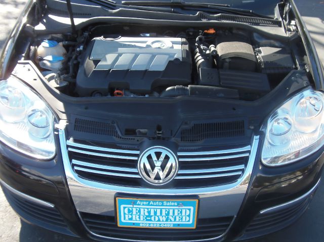 2010 Volkswagen Jetta CD With MP3