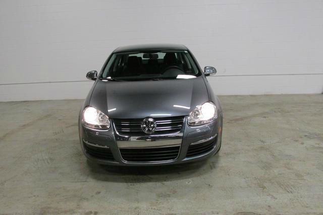 2010 Volkswagen Jetta CD With MP3