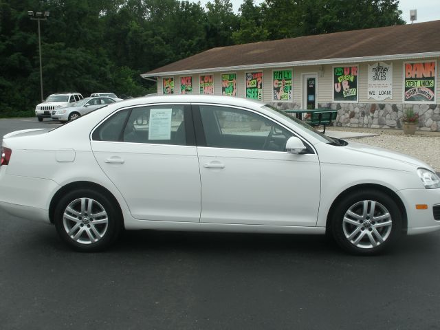 2010 Volkswagen Jetta CD With MP3