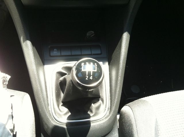 2011 Volkswagen Jetta 4 Door SR5 V6 Reg Bed