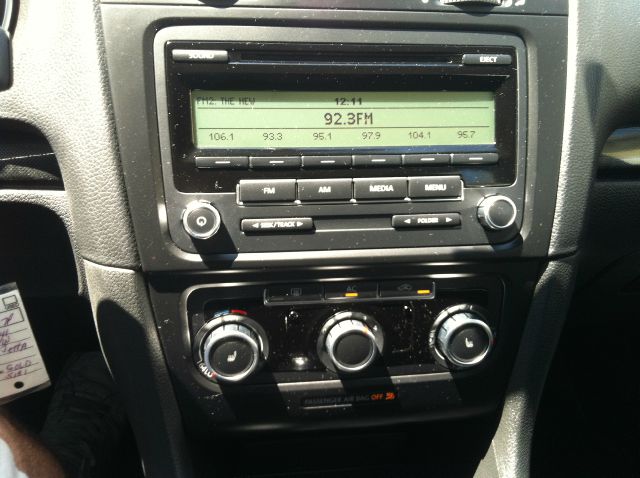 2011 Volkswagen Jetta 4 Door SR5 V6 Reg Bed