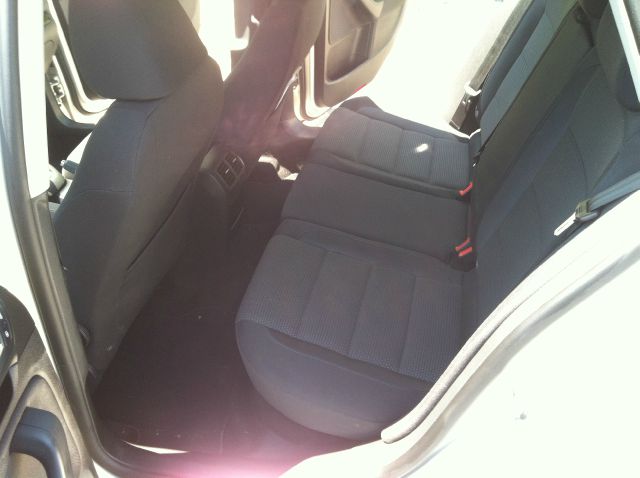 2011 Volkswagen Jetta 4 Door SR5 V6 Reg Bed