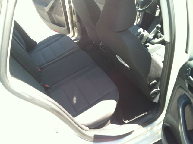 2011 Volkswagen Jetta 4 Door SR5 V6 Reg Bed