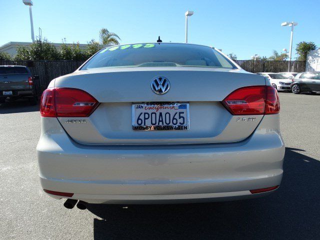 2011 Volkswagen Jetta Supercharged Notchback