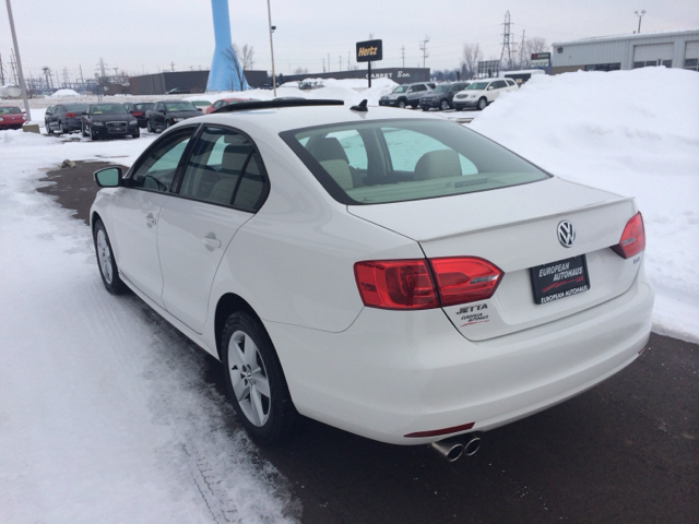 2011 Volkswagen Jetta CD With MP3