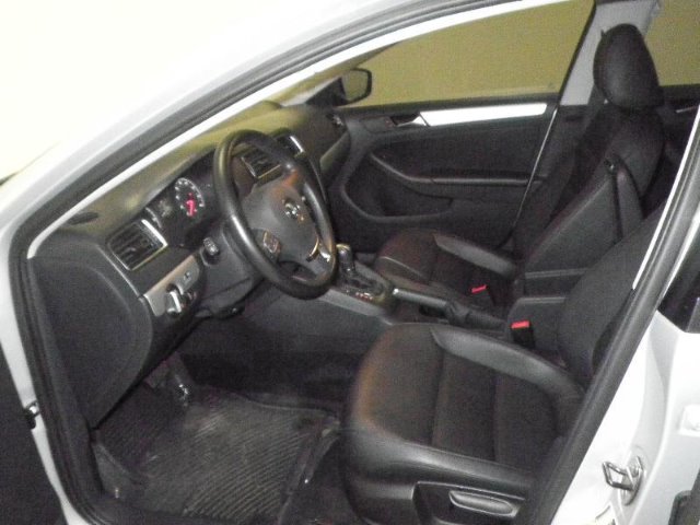 2011 Volkswagen Jetta CD With MP3