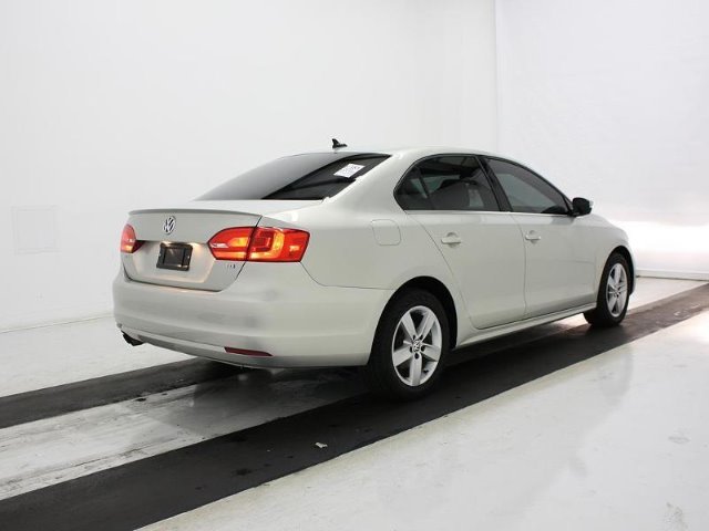 2011 Volkswagen Jetta CD With MP3