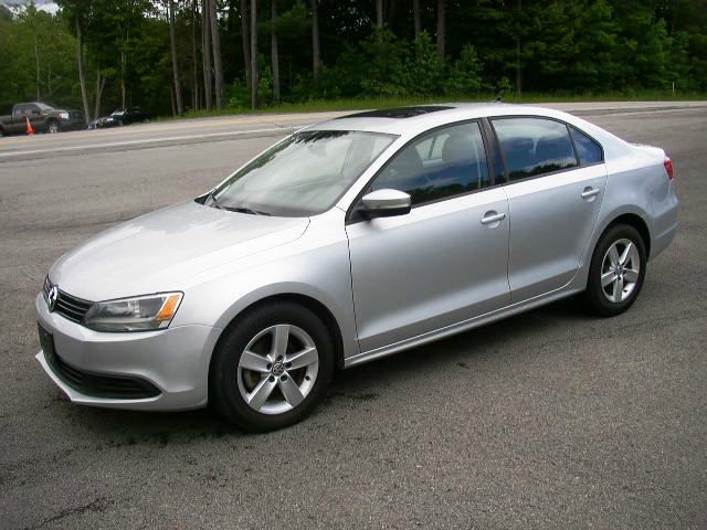 2011 Volkswagen Jetta CD With MP3