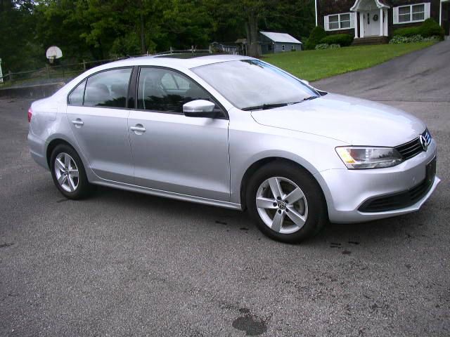 2011 Volkswagen Jetta CD With MP3