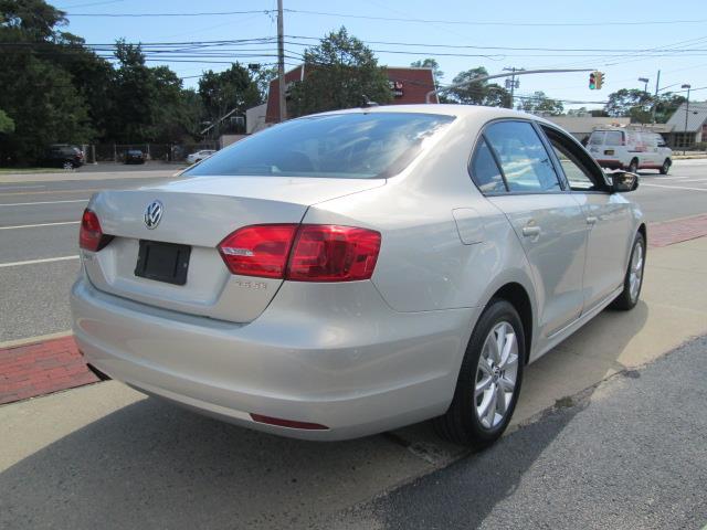2011 Volkswagen Jetta Supercharged Notchback