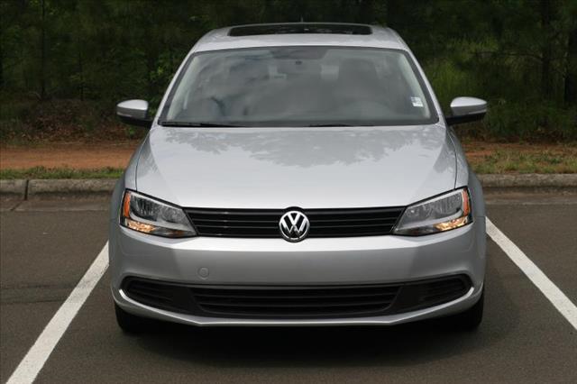 2011 Volkswagen Jetta XLT REG CAB 4X4