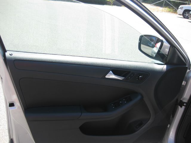 2012 Volkswagen Jetta Reg Cab 111.2 Inch WB 2WD LS Truck