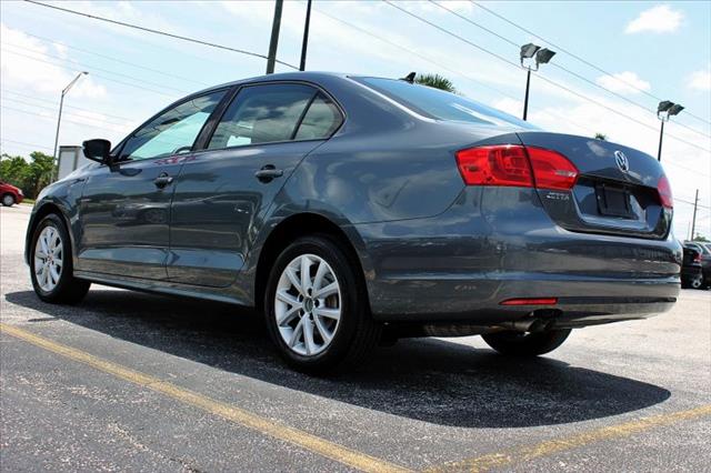 2012 Volkswagen Jetta Reg Cab 111.2 Inch WB 2WD LS Truck