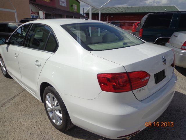 2013 Volkswagen Jetta Reg Cab 111.2 Inch WB 2WD LS Truck