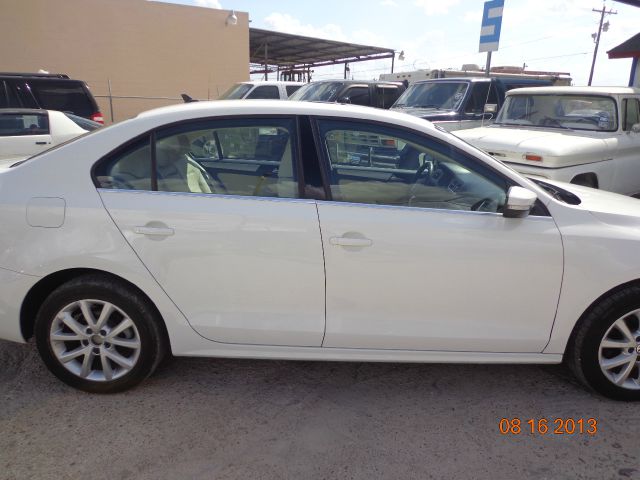 2013 Volkswagen Jetta Reg Cab 111.2 Inch WB 2WD LS Truck