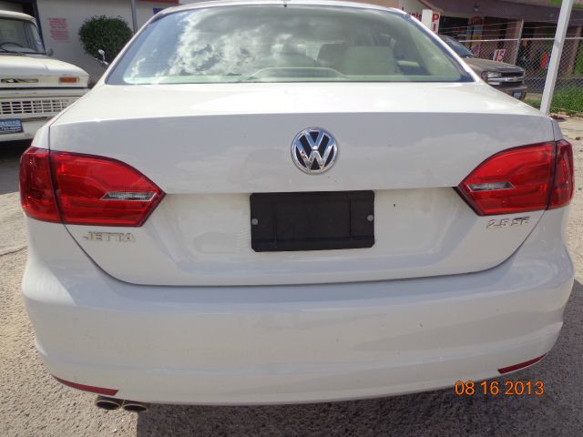 2013 Volkswagen Jetta Reg Cab 111.2 Inch WB 2WD LS Truck