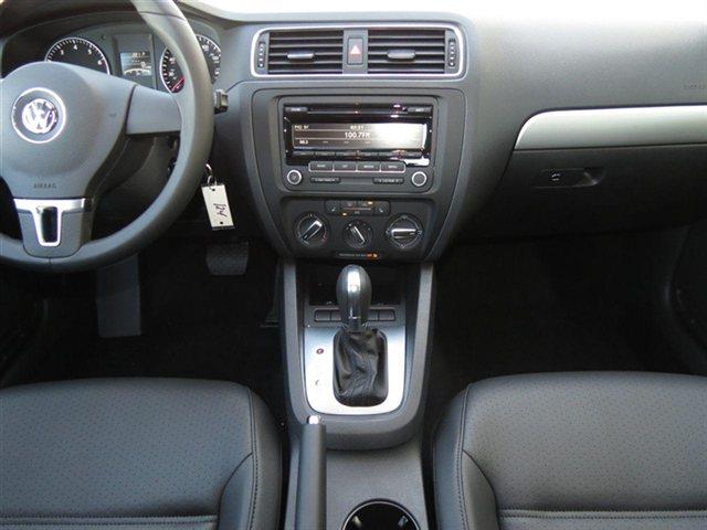 2013 Volkswagen Jetta LX Convertible