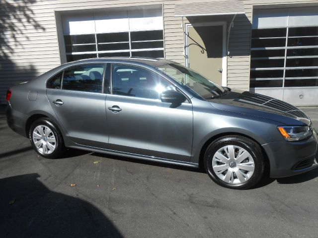2013 Volkswagen Jetta Reg Cab 111.2 Inch WB 2WD LS Truck