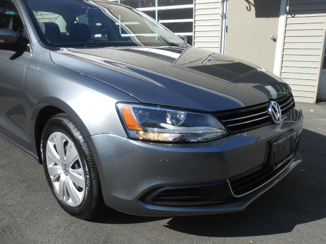 2013 Volkswagen Jetta Reg Cab 111.2 Inch WB 2WD LS Truck
