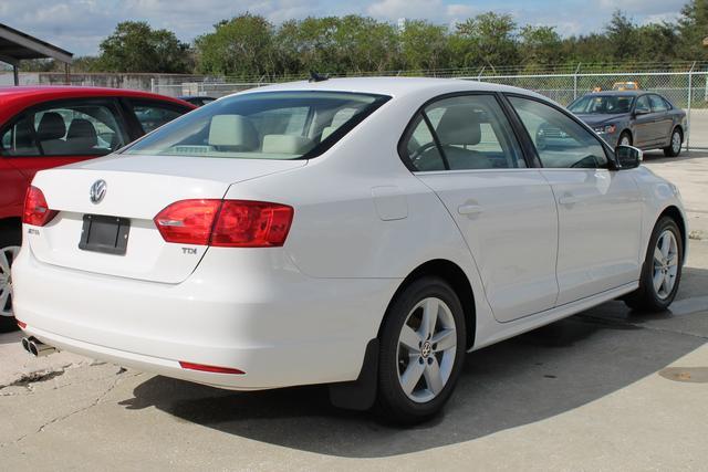 2013 Volkswagen Jetta CD With MP3