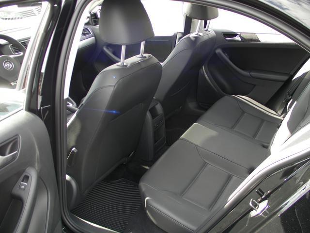 2014 Volkswagen Jetta Vogue Tires