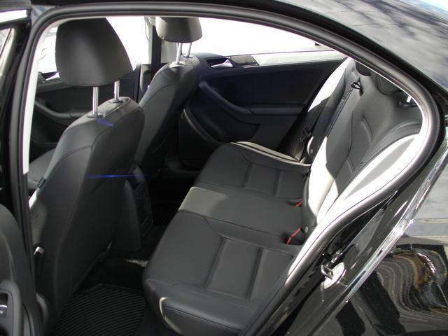 2014 Volkswagen Jetta Vogue Tires