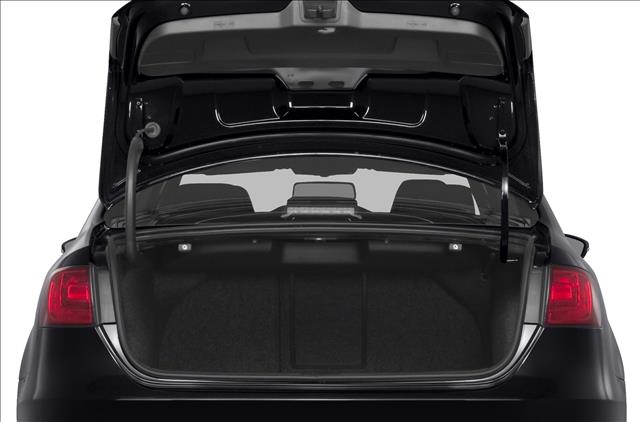 2014 Volkswagen Jetta GLI SXT - Stow-n-go Seating