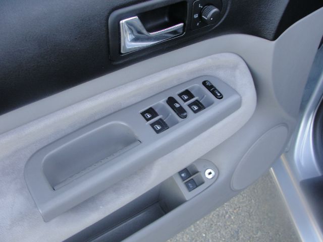 2003 Volkswagen Jetta TDI SEL 4 Door