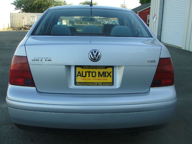 2003 Volkswagen Jetta TDI SEL 4 Door