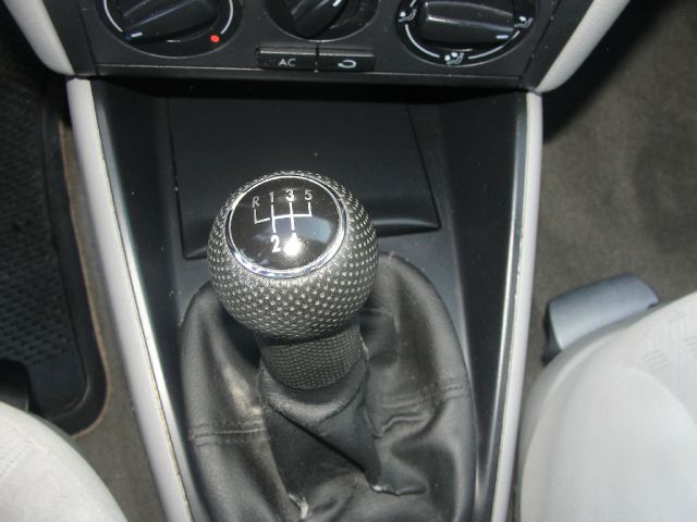 2003 Volkswagen Jetta TDI SEL 4 Door