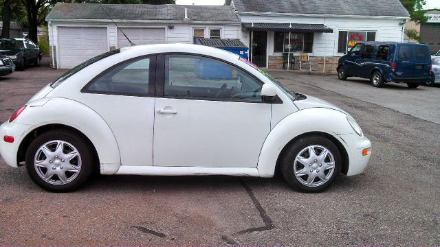 1998 Volkswagen New Beetle Base