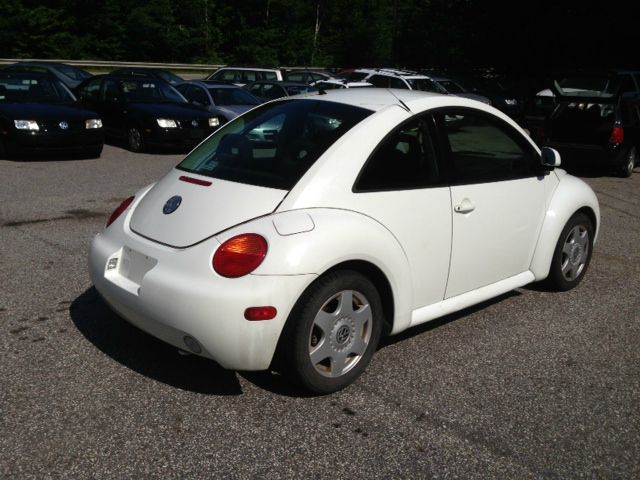 1998 Volkswagen New Beetle Base