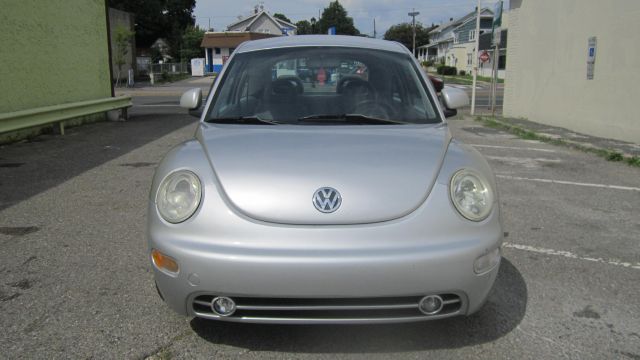 1998 Volkswagen New Beetle Base