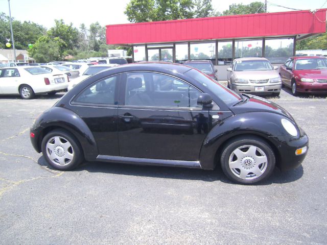 1999 Volkswagen New Beetle Quad Cab 4x2 Shortbox XLT