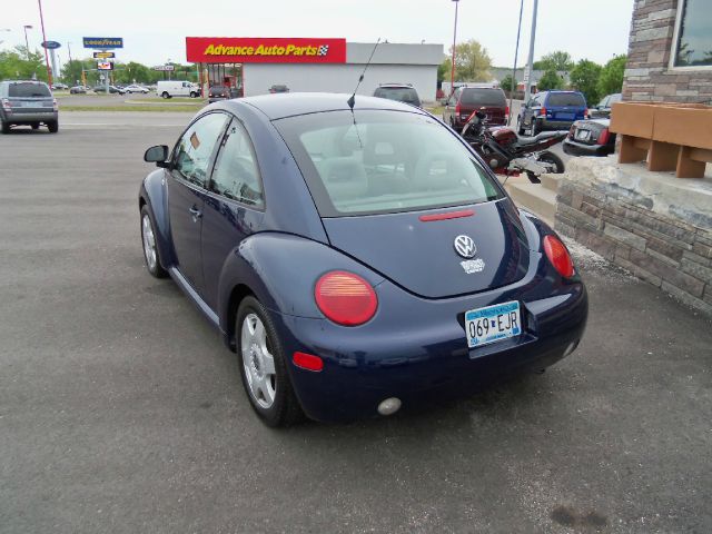 1999 Volkswagen New Beetle Quad Cab 4x2 Shortbox XLT