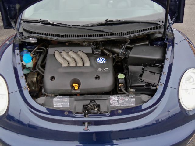 1999 Volkswagen New Beetle Quad Cab 4x2 Shortbox XLT