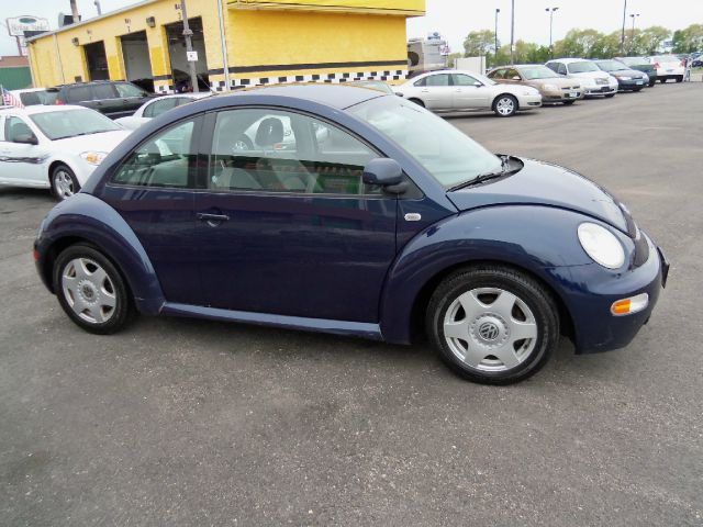 1999 Volkswagen New Beetle Quad Cab 4x2 Shortbox XLT