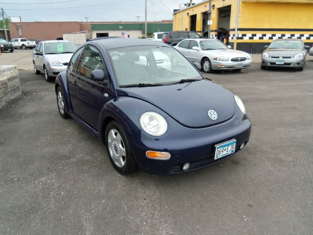 1999 Volkswagen New Beetle Quad Cab 4x2 Shortbox XLT