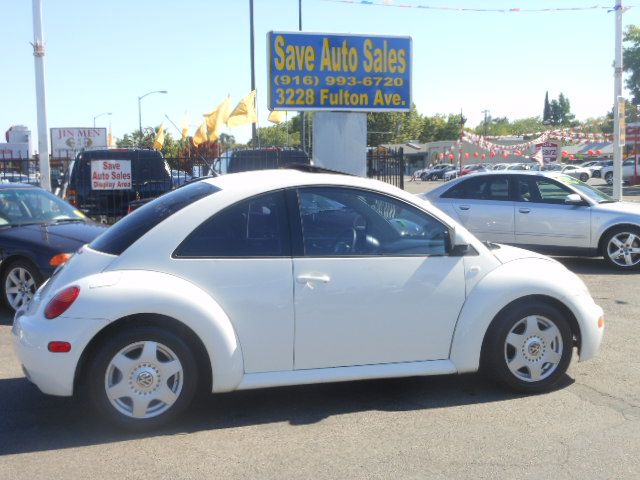 1999 Volkswagen New Beetle Quad Cab 4x2 Shortbox XLT