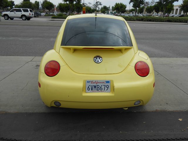 1999 Volkswagen New Beetle Quad Cab 4x2 Shortbox XLT