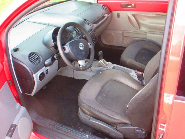 1999 Volkswagen New Beetle Quad Cab 4x2 Shortbox XLT