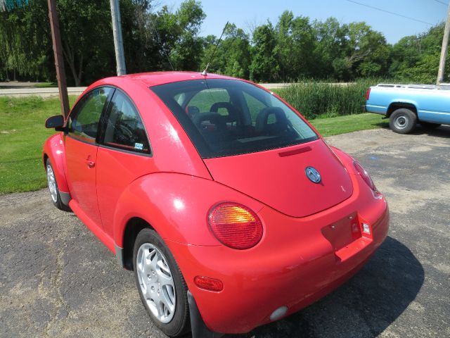 1999 Volkswagen New Beetle Quad Cab 4x2 Shortbox XLT