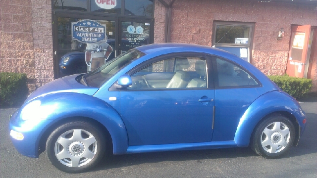 1999 Volkswagen New Beetle S Sedan