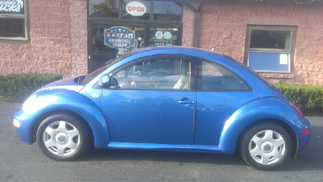 1999 Volkswagen New Beetle S Sedan