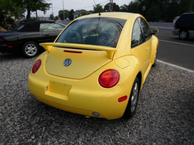 1999 Volkswagen New Beetle Quad Cab 4x2 Shortbox XLT