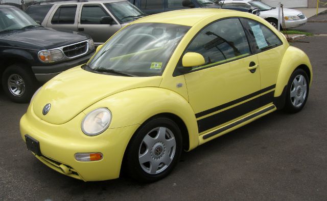 1999 Volkswagen New Beetle Quad Cab 4x2 Shortbox XLT