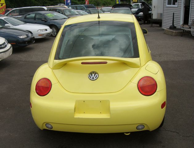 1999 Volkswagen New Beetle Quad Cab 4x2 Shortbox XLT